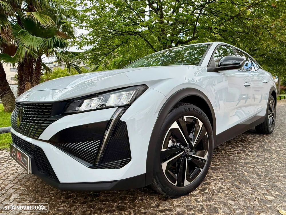 Peugeot 408 HYBRID 136 e-DSC6 Allure - 21