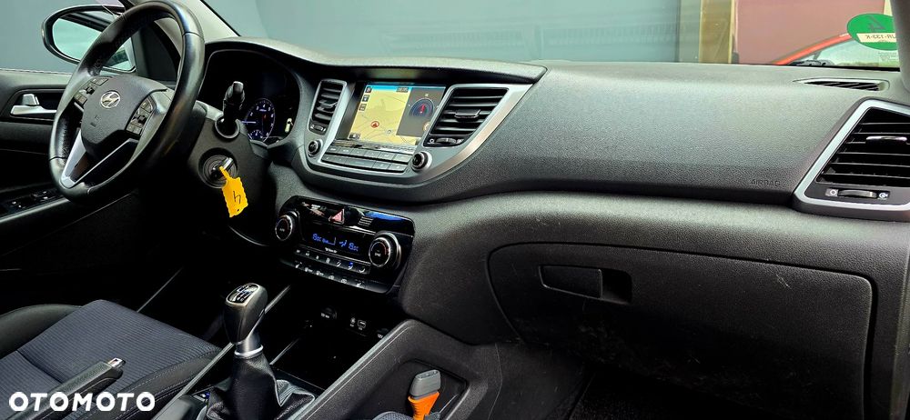 Hyundai Tucson 1.6 GDI BlueDrive Comfort 2WD - 18