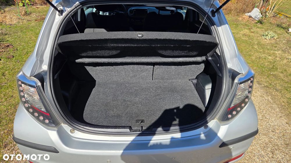 Toyota Yaris - 7