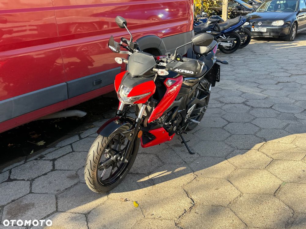 Suzuki GSX - 15