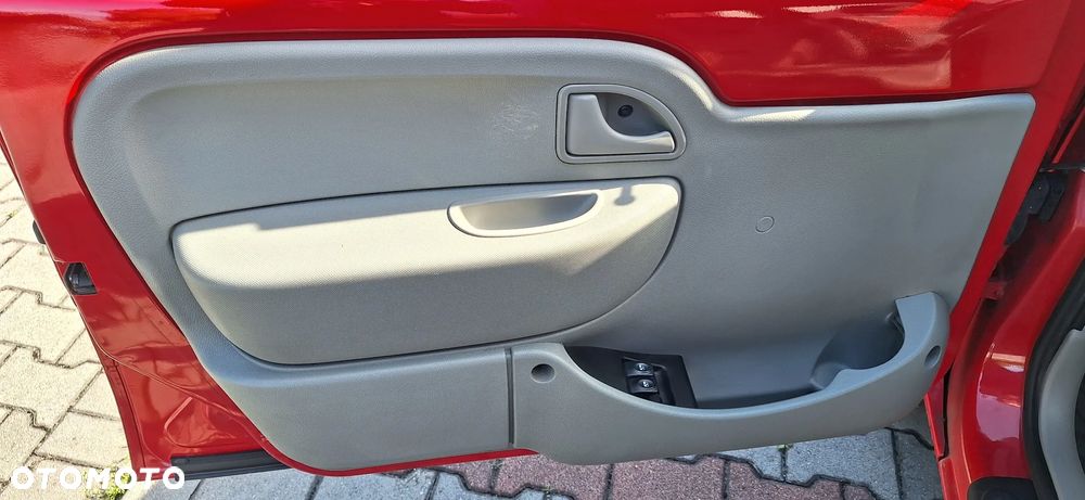 Renault Kangoo dCi 70 Authentique - 12