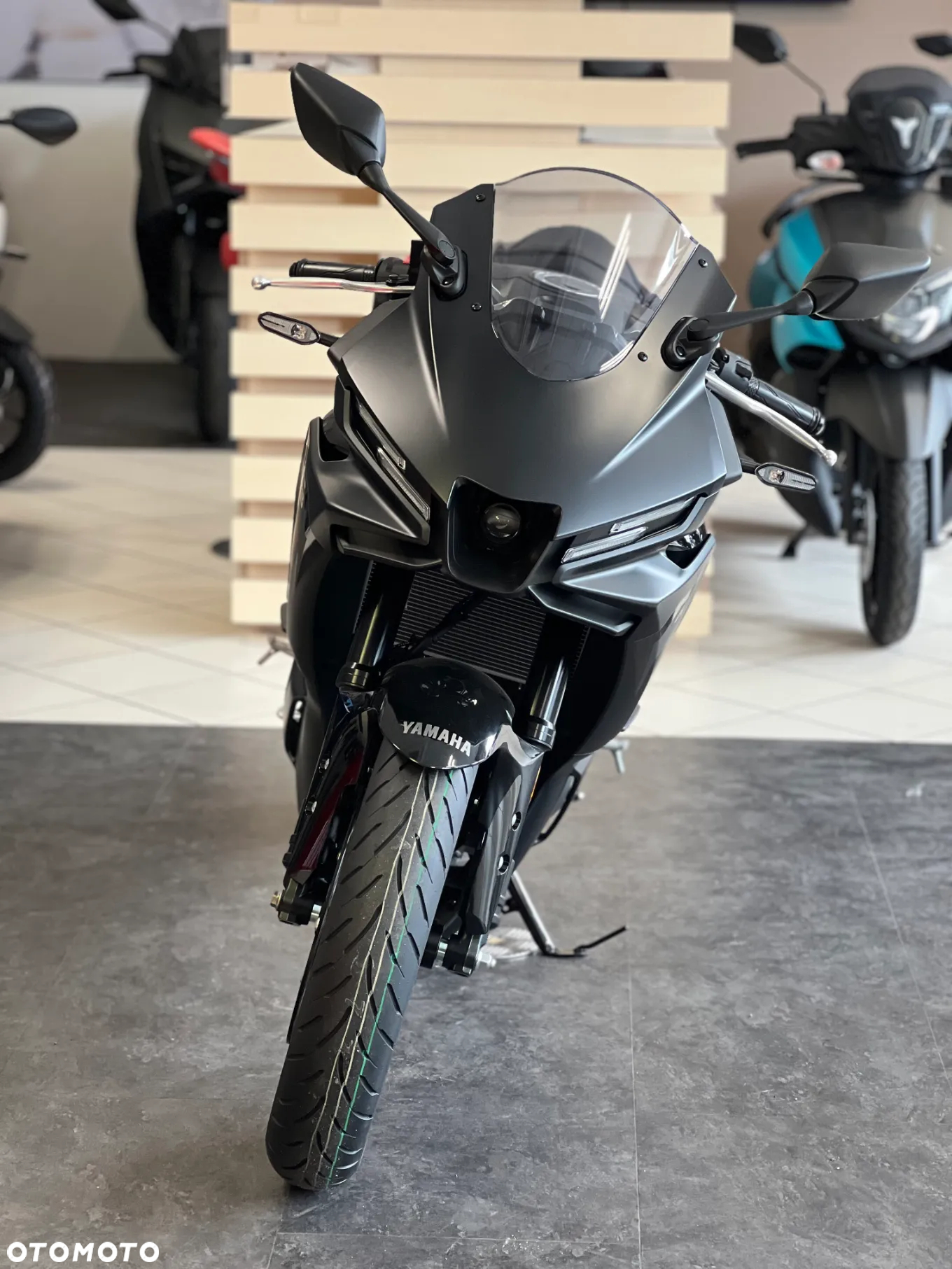 Yamaha R3 - 9