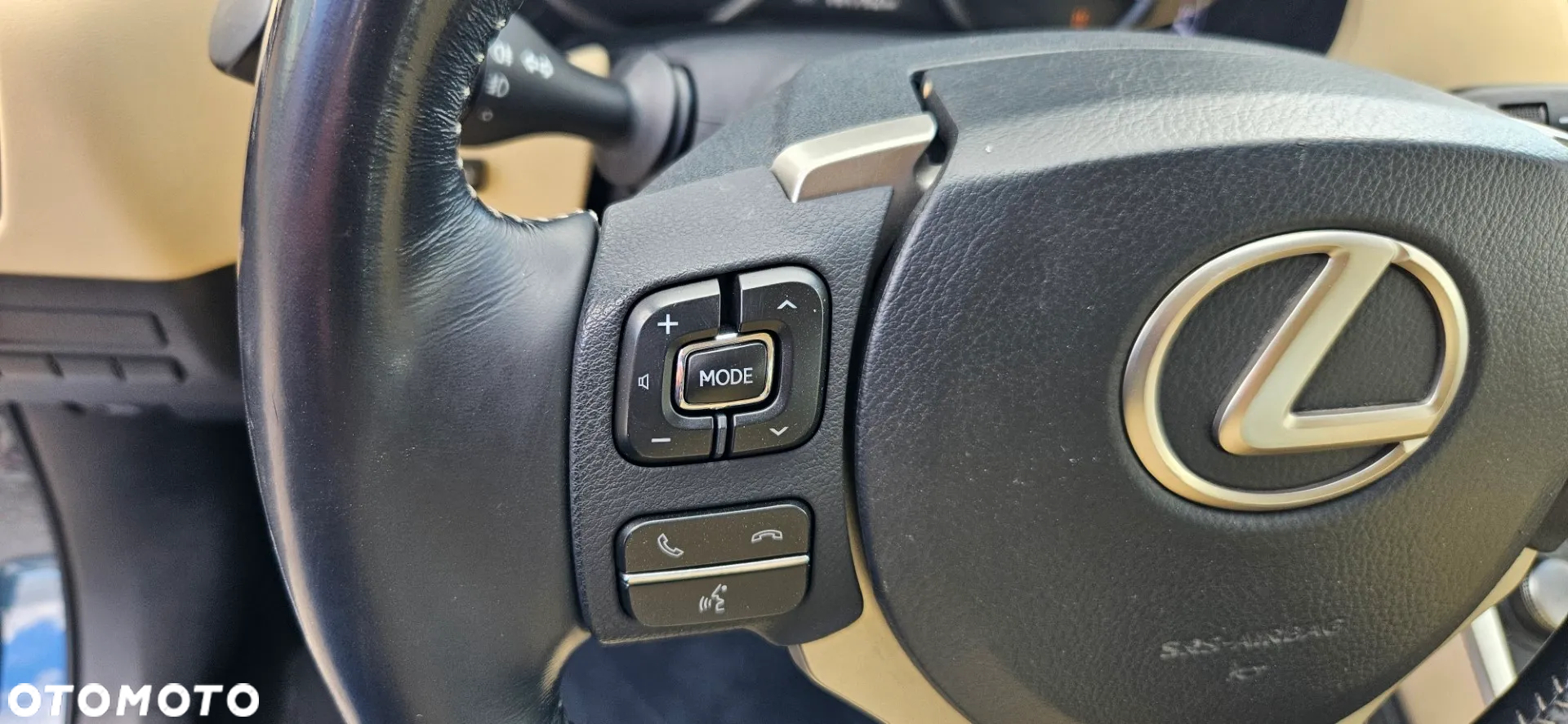 Lexus NX 300h Business Edition AWD - 30