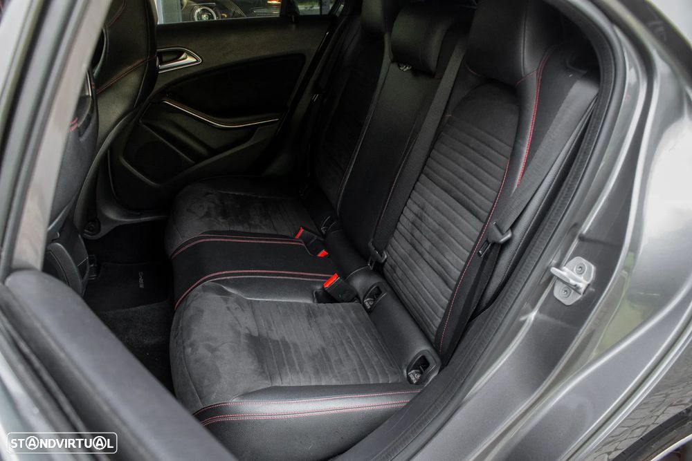 Mercedes-Benz A 180 d AMG Line Aut. - 24