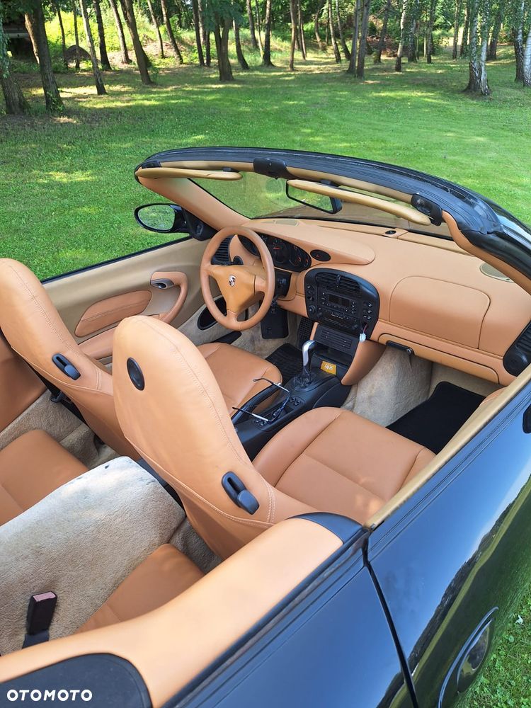 Porsche 911 Carrera - 6