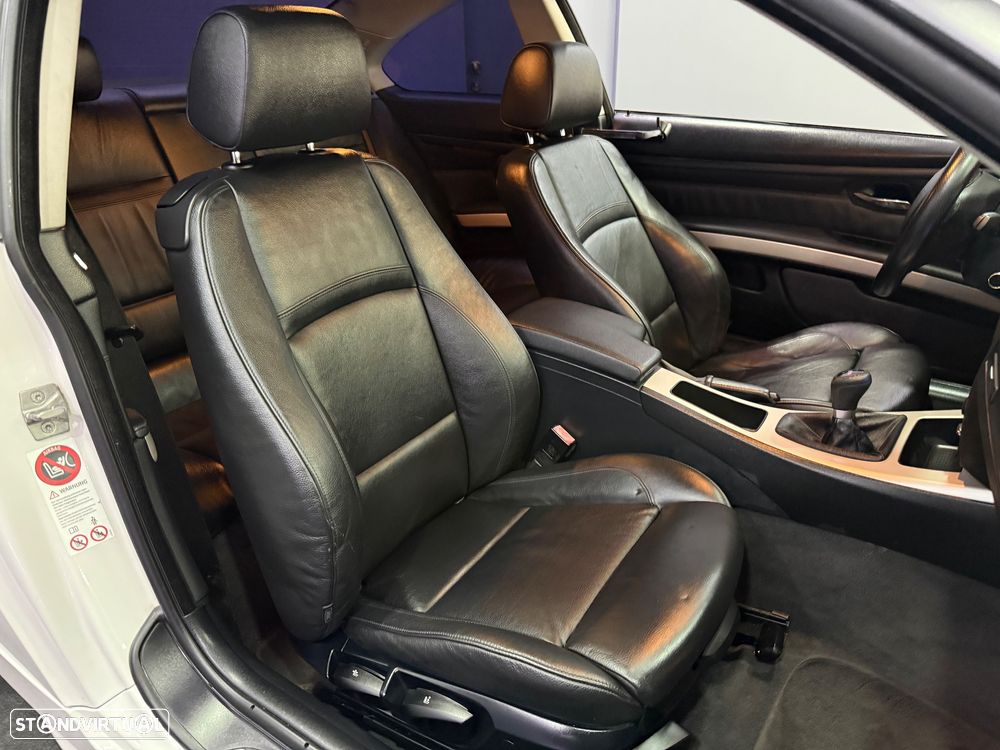 BMW 320 d Coupe - 18