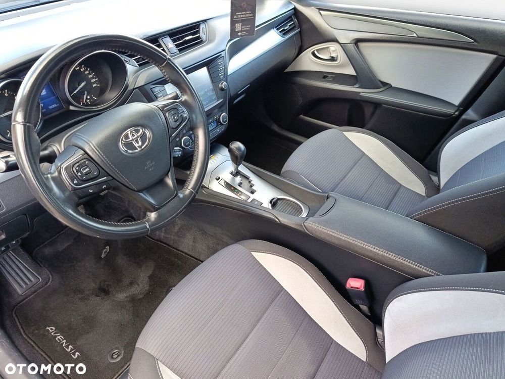 Toyota Avensis 1.8 Premium MS - 25