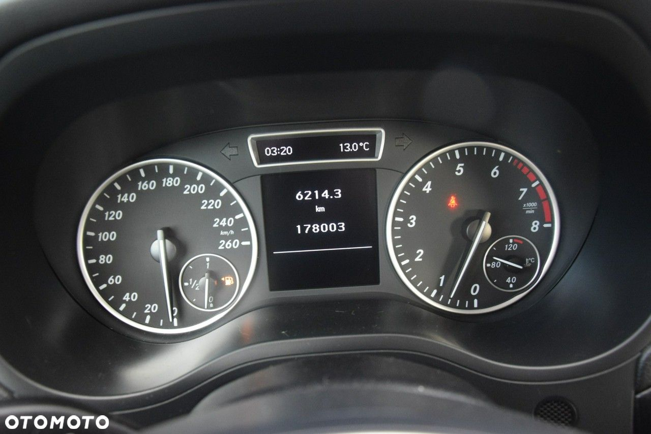 Mercedes-Benz Klasa B 180 Edition - 31