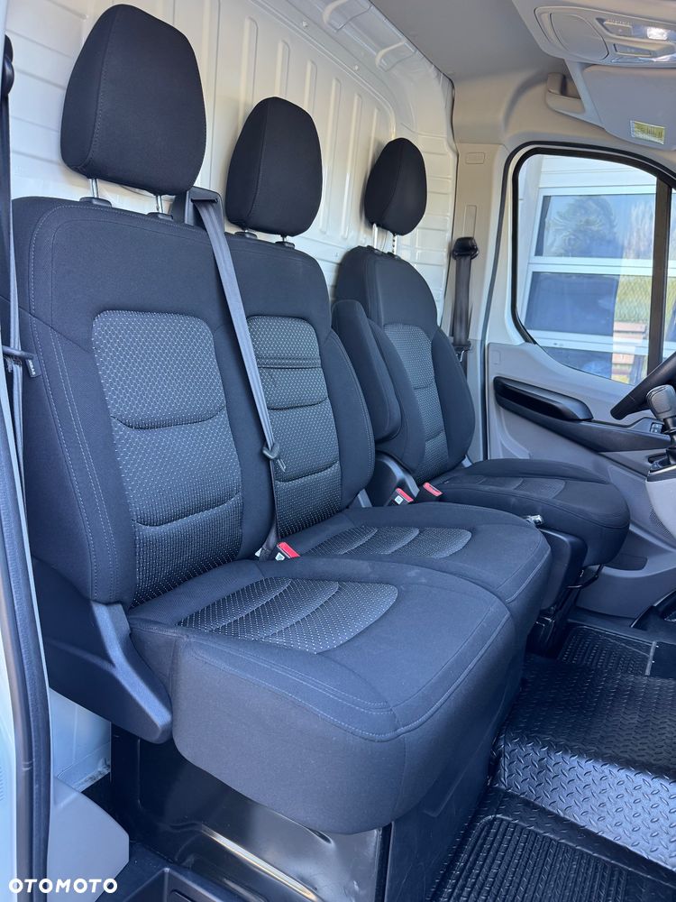 Maxus Deliver 9 - 22
