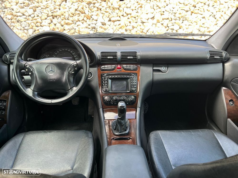 Mercedes-Benz C 200 - 4
