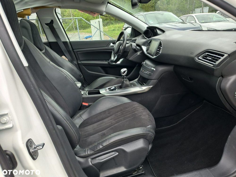 Peugeot 308 - 34