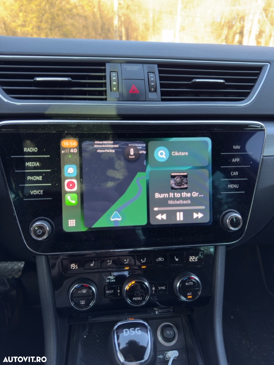 Skoda Superb Combi 2.0 TDI DSG Ambition - 8