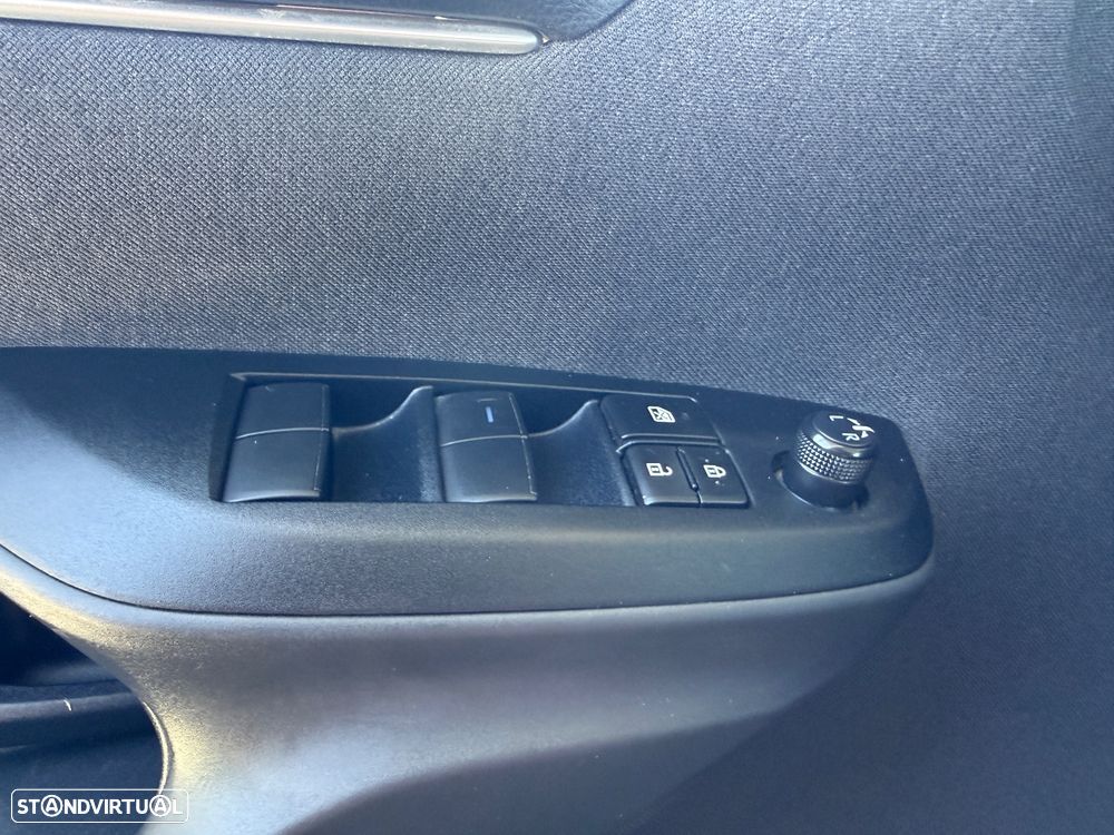 Toyota Yaris 1.5 HDF Exclusive - 28