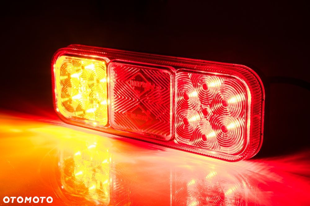 MASSEY FERGUSON LAMPA ZESPOLONA - 3