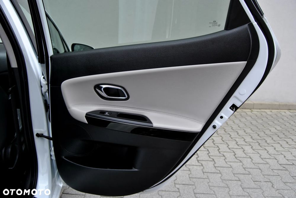 Kia Ceed 1.6 GDI Spirit - 29