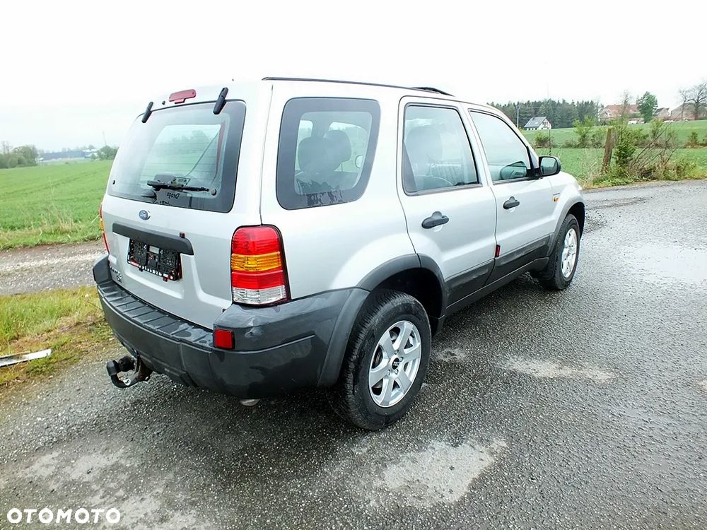 Ford Maverick V6 Limited - 4