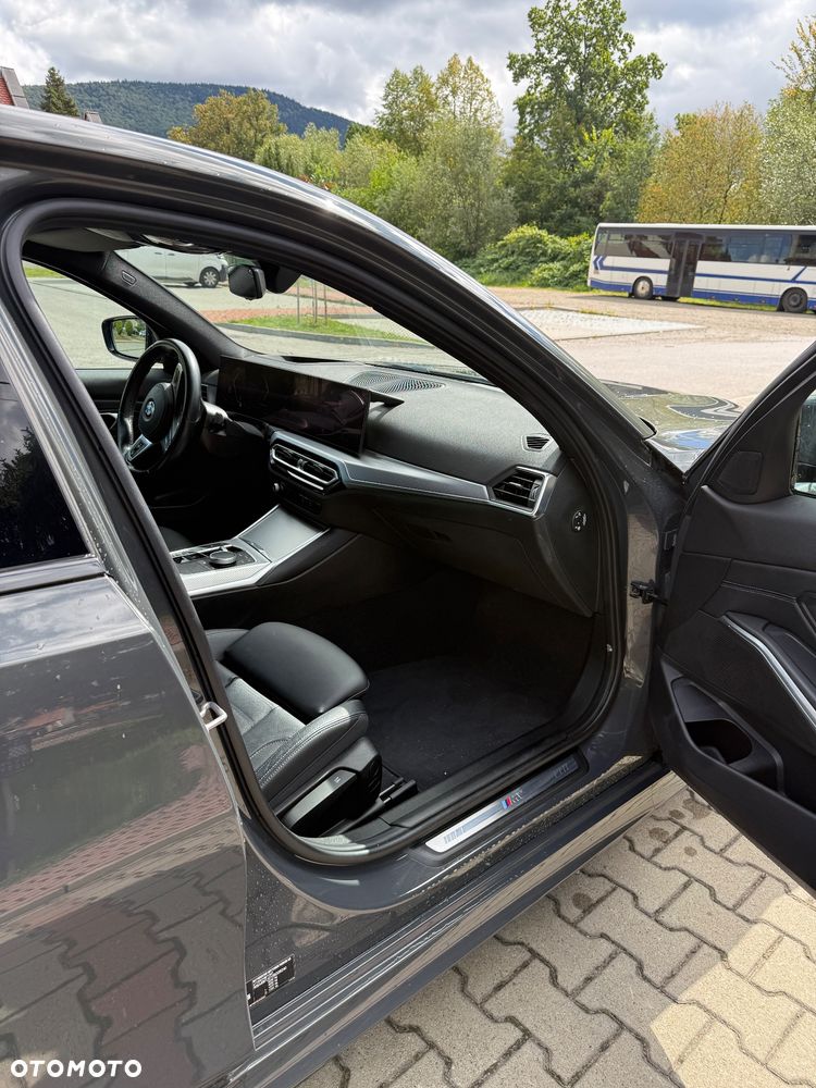 BMW Seria 3 320d xDrive M Sport sport - 11