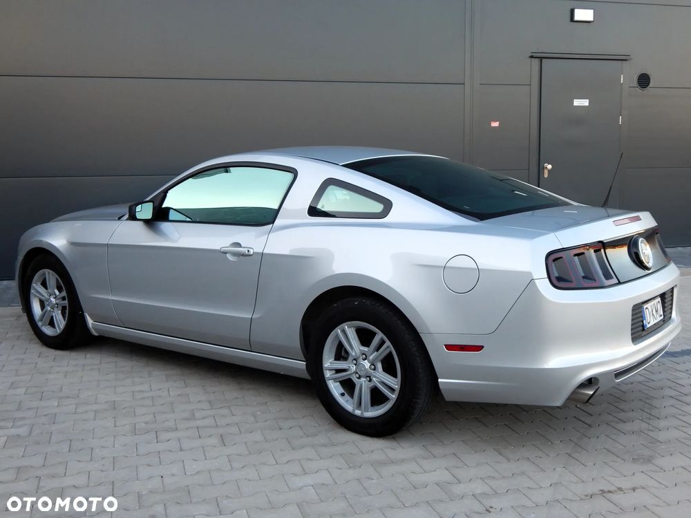 Ford Mustang - 5