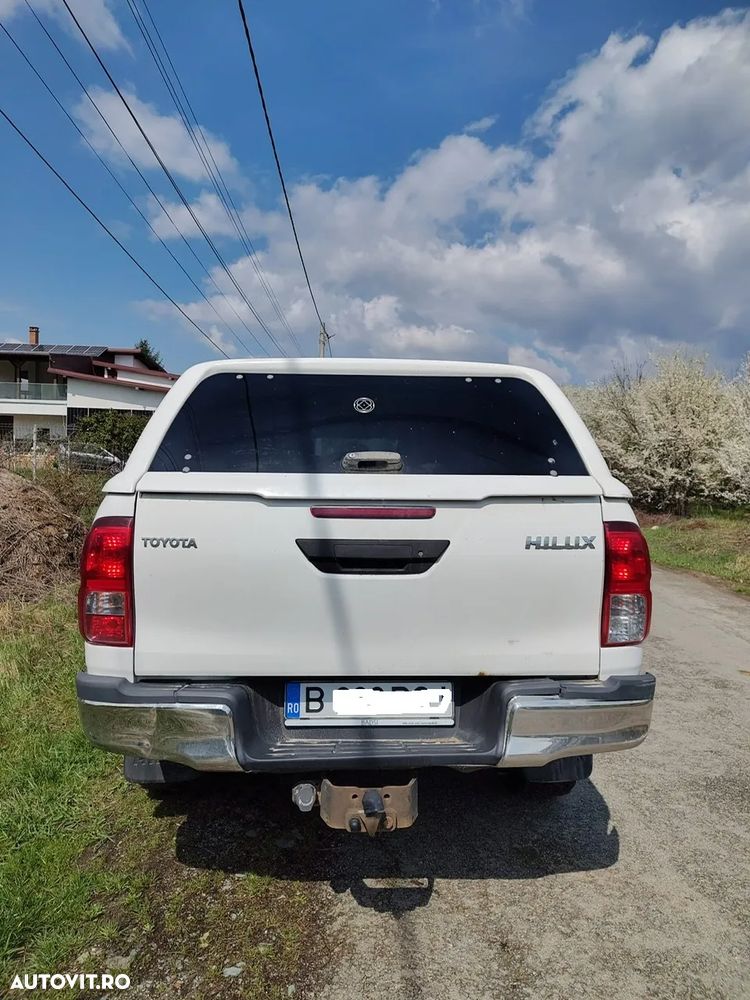 Toyota Hilux 4x4 Double Cab M/T Style - 2