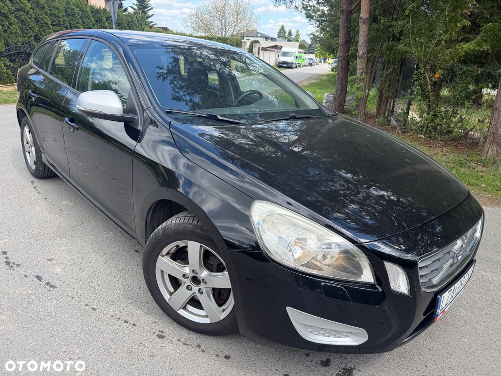 Volvo V60 D5 AWD Momentum - 11