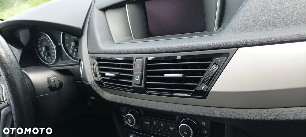 BMW X1 xDrive20i - 34