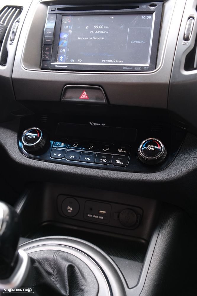 Kia Sportage 2.0 CRDI TX - 23