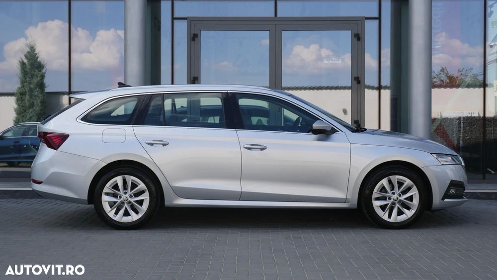 Skoda Octavia 2.0 TDI STYLE DSG - 12