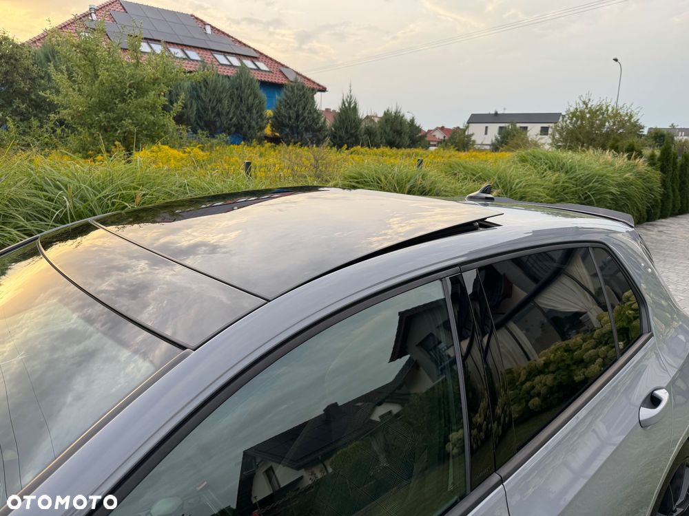 Volkswagen Golf - 10