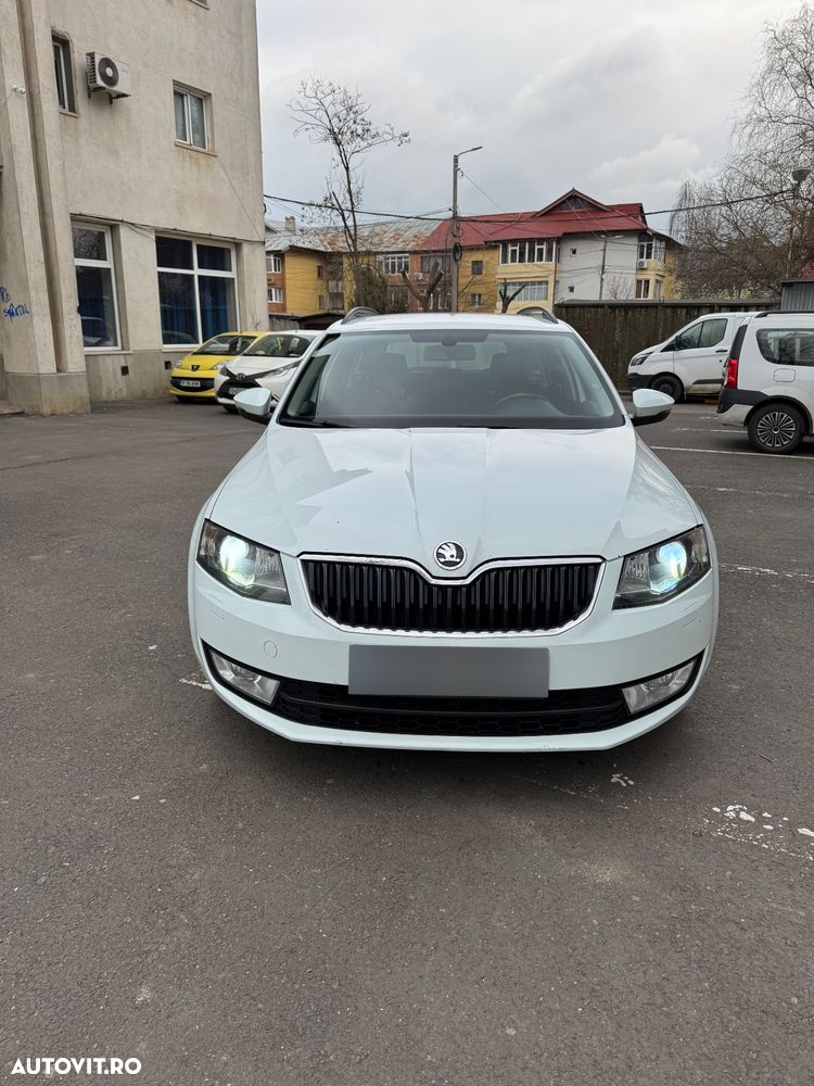 Skoda Octavia 1.6 TDI DSG Ambition - 13