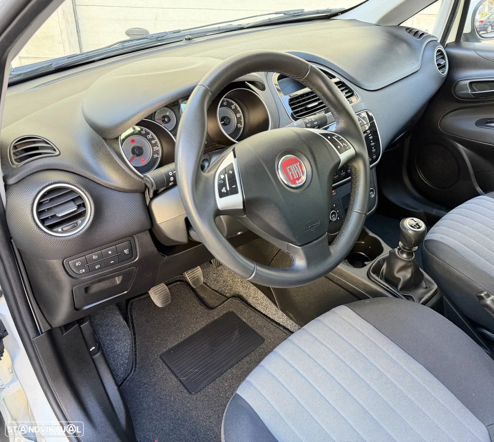 Fiat Punto 1.2 Lounge S&S - 11