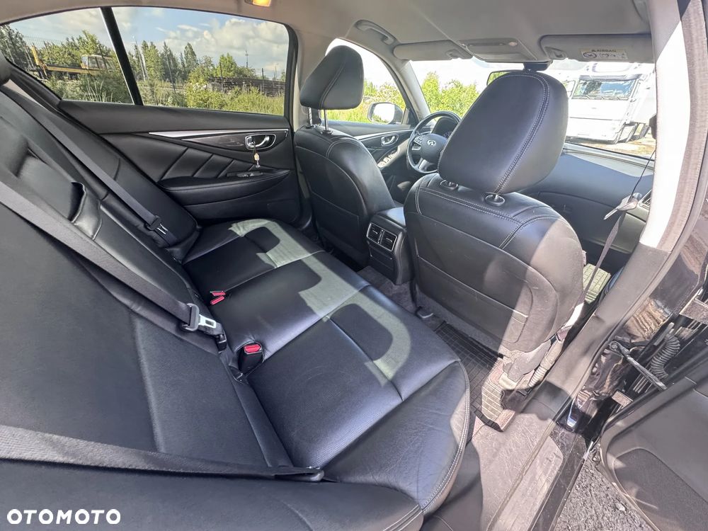 Infiniti Q50 2.2d - 26