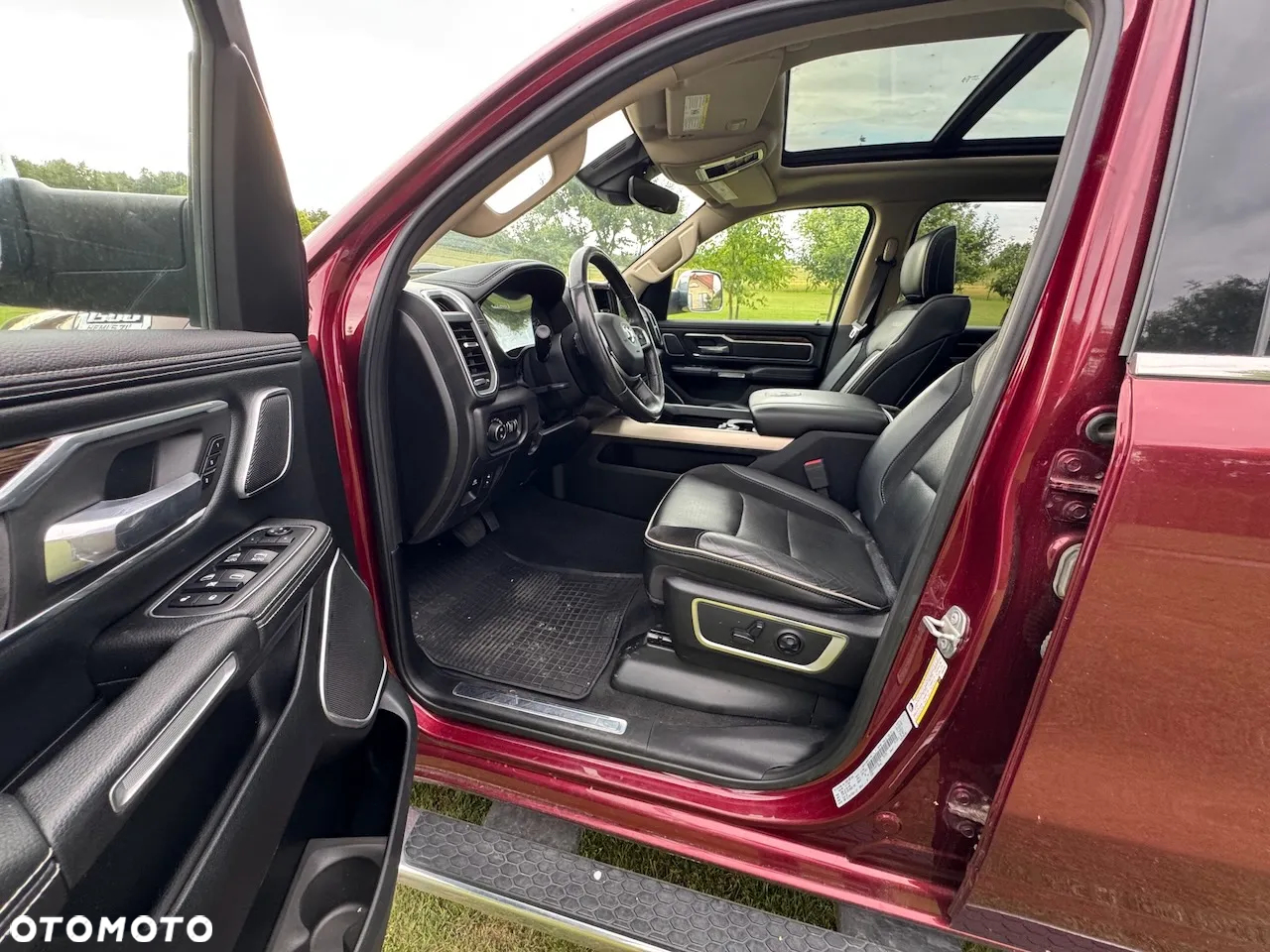 RAM 1500 Crew Cab Laramie - 26