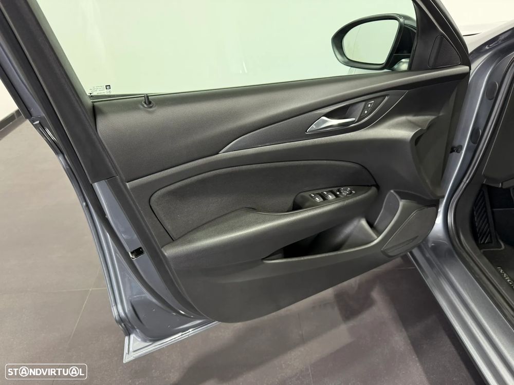 Opel Insignia Sports Tourer 1.5 D Business Edition - 17