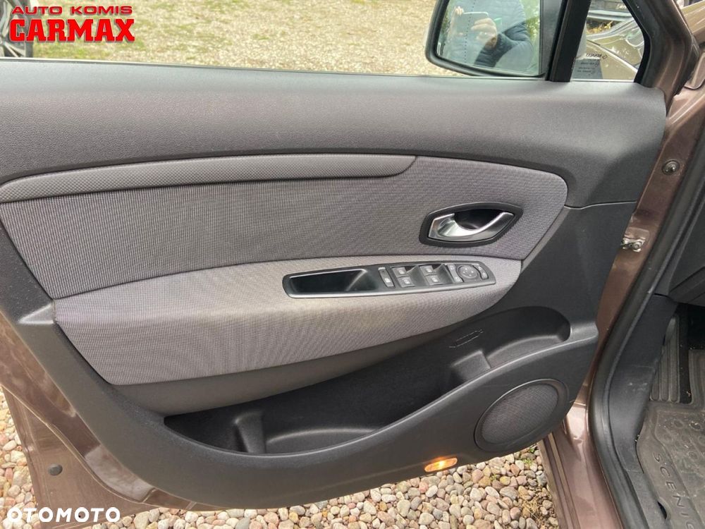 Renault Scenic - 17