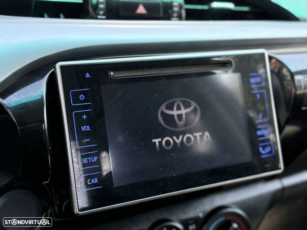 Toyota Hilux 2.4 D-4D 4WD CD Premium Edition - 14