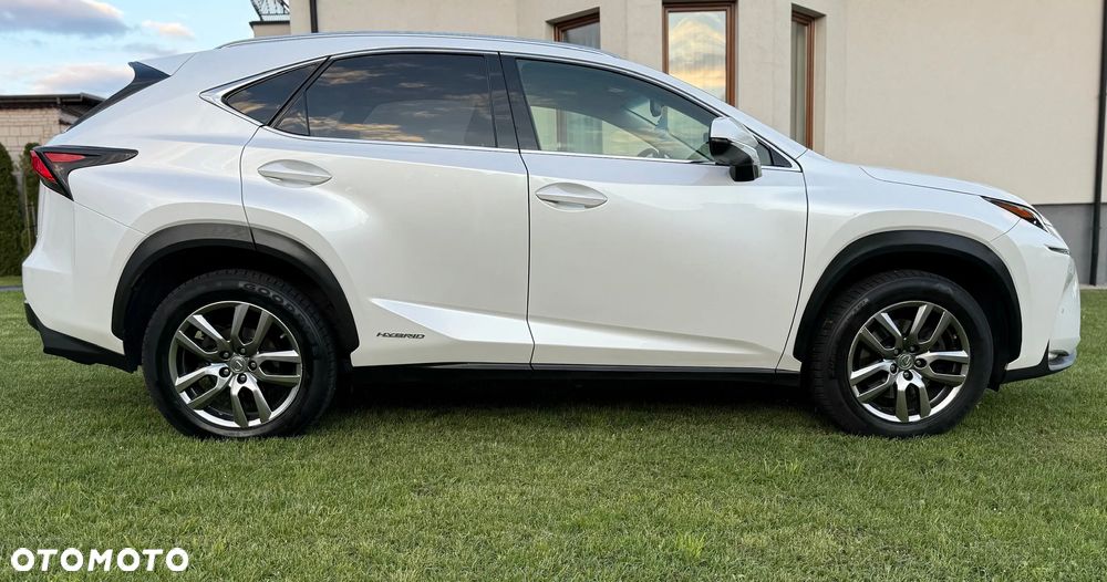 Lexus NX 300h Comfort AWD - 4