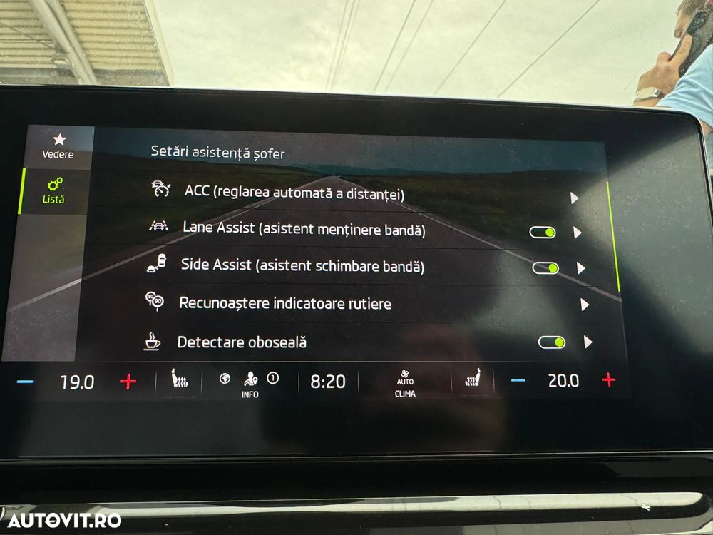 Skoda Octavia Combi 2.0 TDI DSG Style - 26