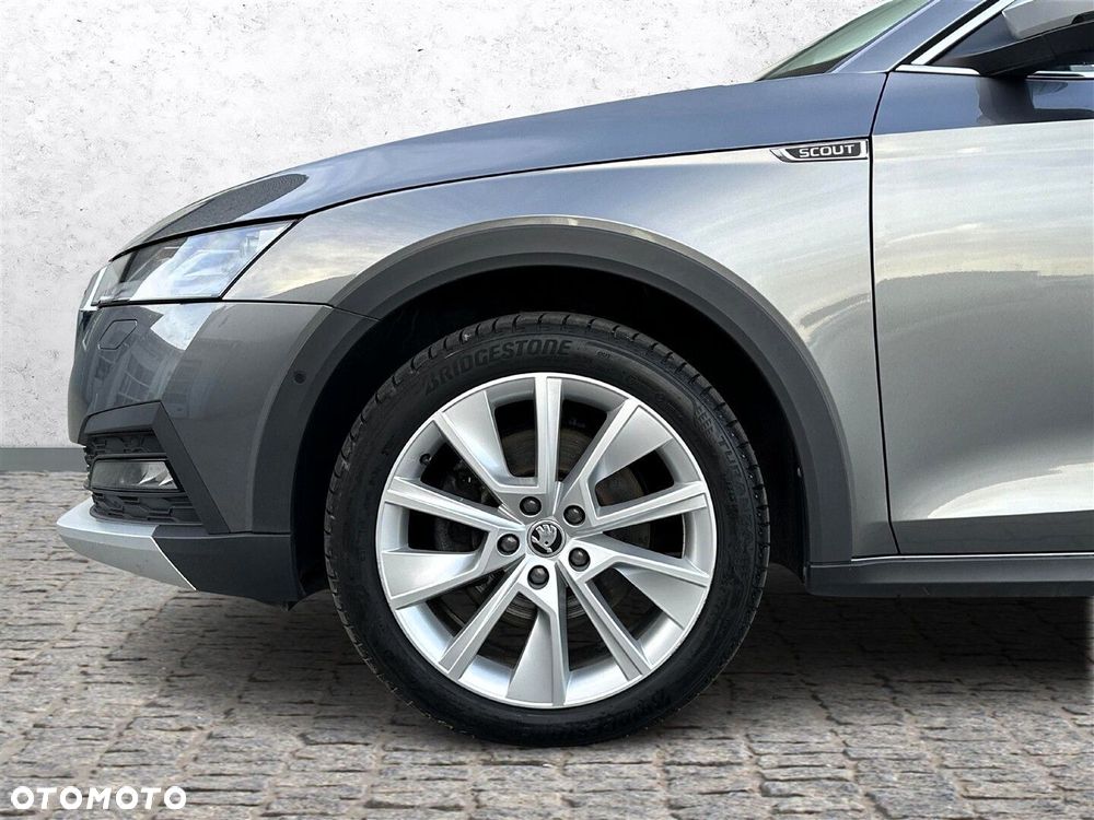 Skoda Octavia 2.0 TDI 4x4 Scout DSG - 37