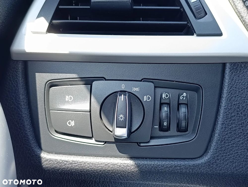 BMW Seria 3 320d - 12