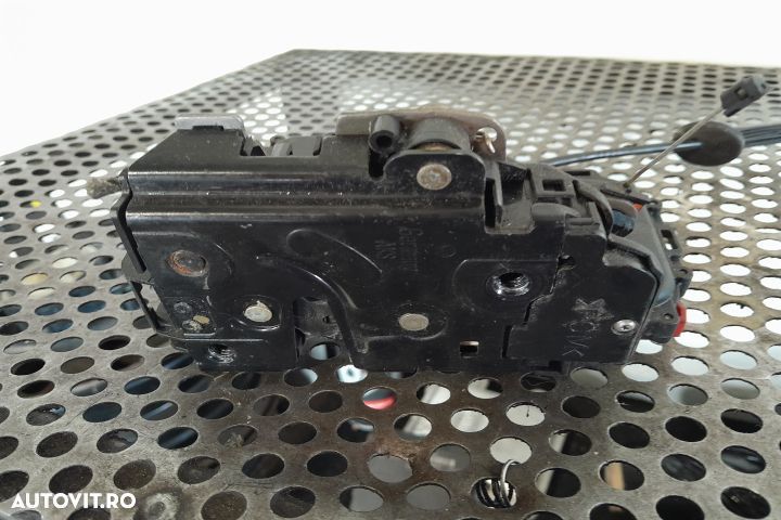 Broasca usa spate stanga 7L0839015 Volkswagen VW Golf 5 [2003 - 2009] - 4