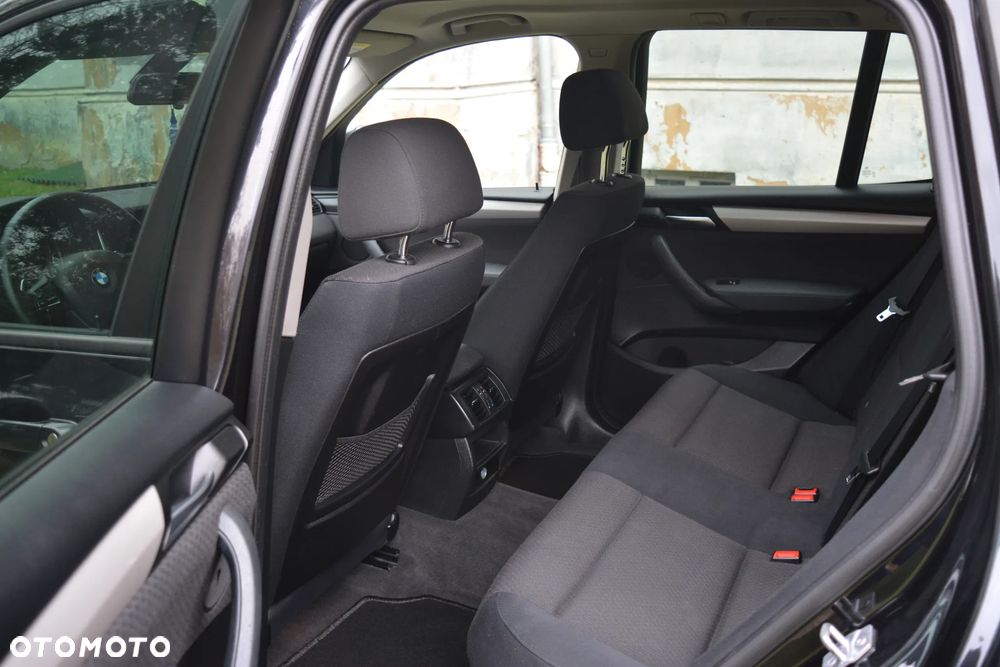 BMW X3 xDrive20d Advantage - 22