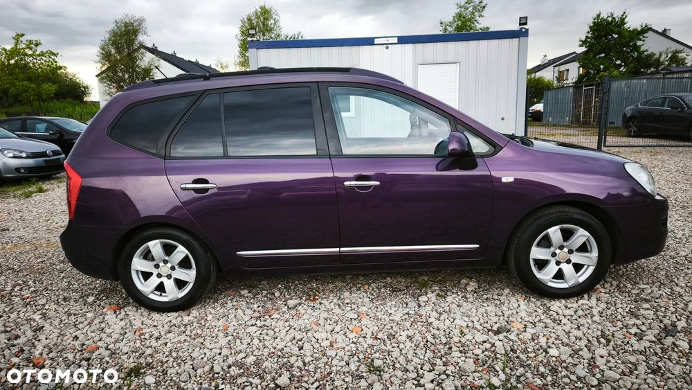 Kia Carens - 6