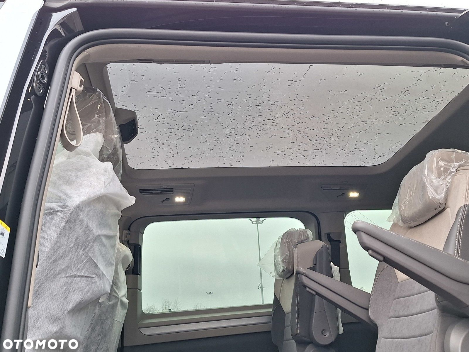 Volkswagen Multivan - 22