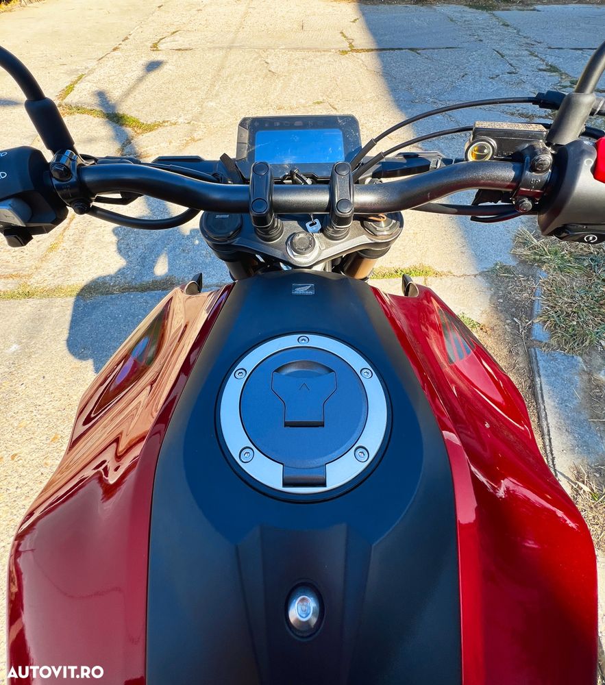 Honda CB 300R - 12