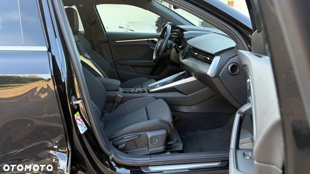 Audi A3 Limousine 35 TFSI mHEV S tronic - 34