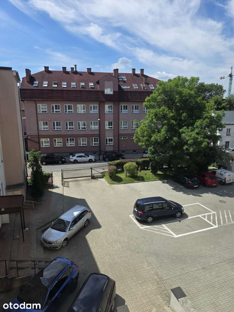 możliwość uzyskania 4 pokoi, parking dla mieszkańców - Pełny obrazek: 2/20