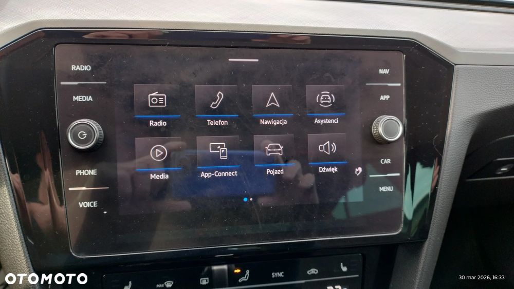 Volkswagen Passat 2.0 TDI Elegance DSG - 23