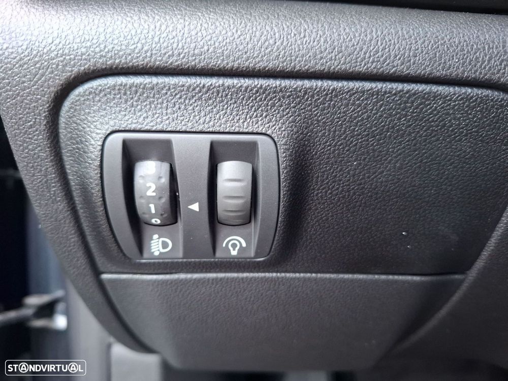 Renault Mégane 1.5 Blue dCi Equilibre EDC - 19