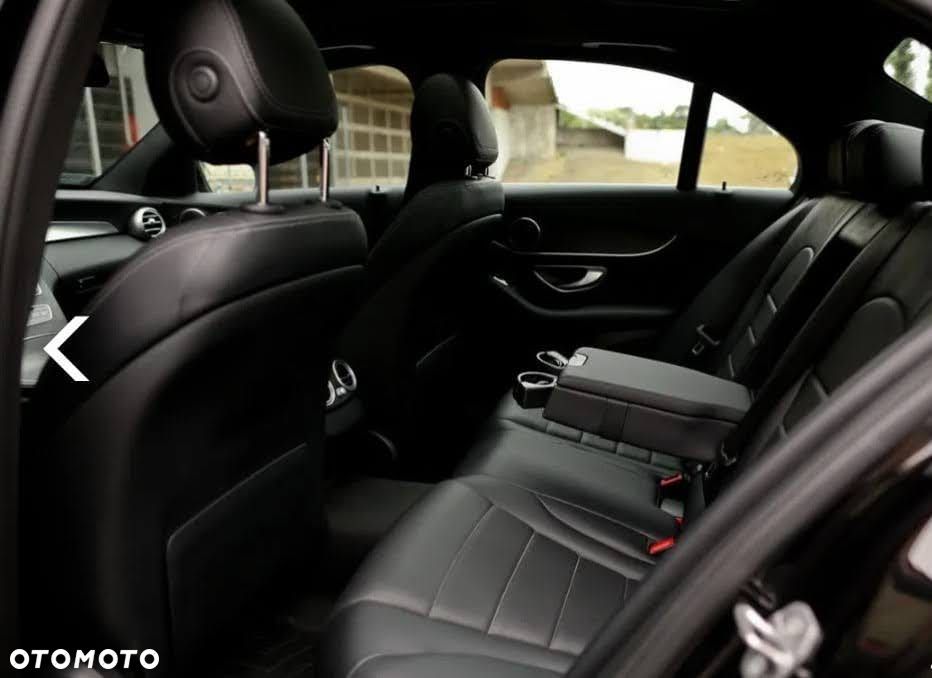 Mercedes-Benz Klasa C 300 4Matic 9G-TRONIC Avantgarde - 24