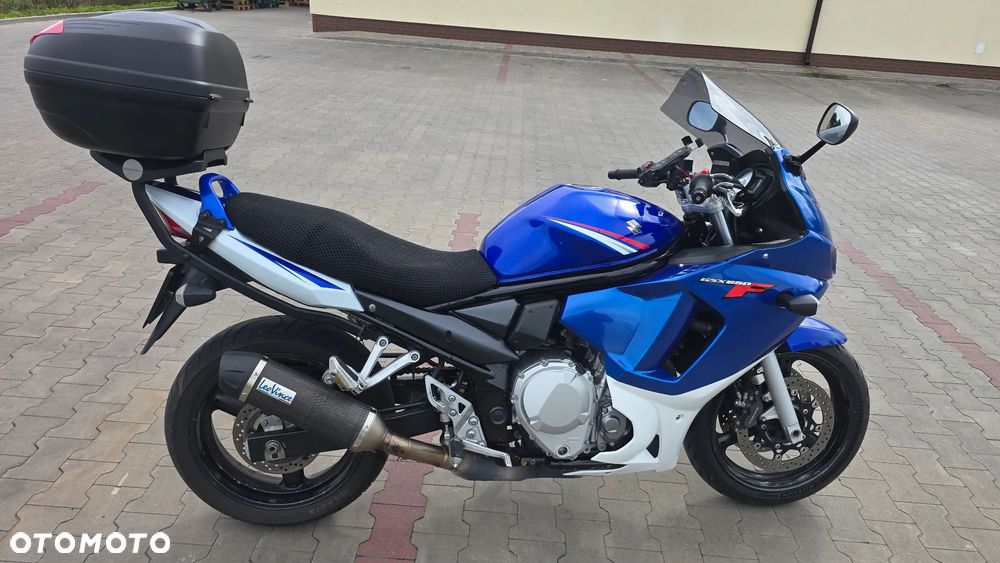 Suzuki GSX - 7